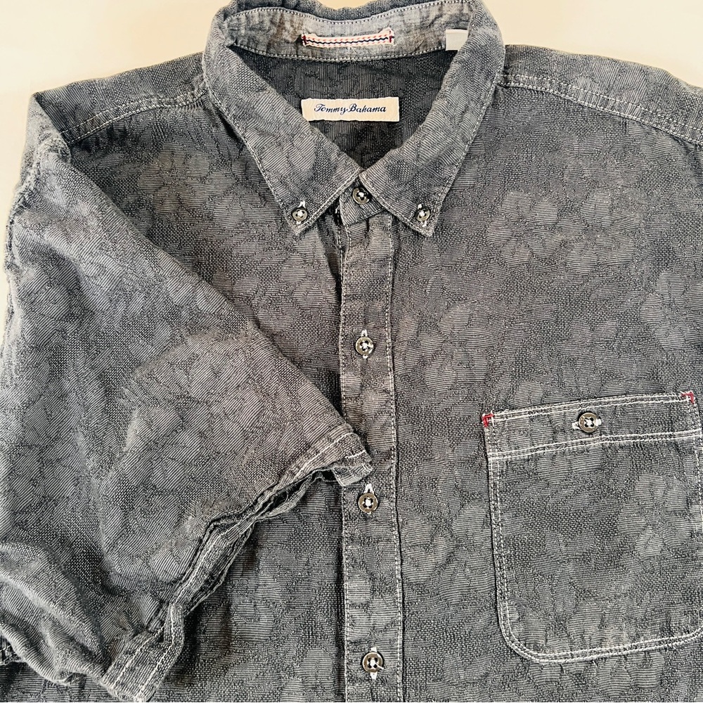 Tommy Bahama Mens XL Gray Jacquard Floral Short Sleeve Button Down Shirt Marlin